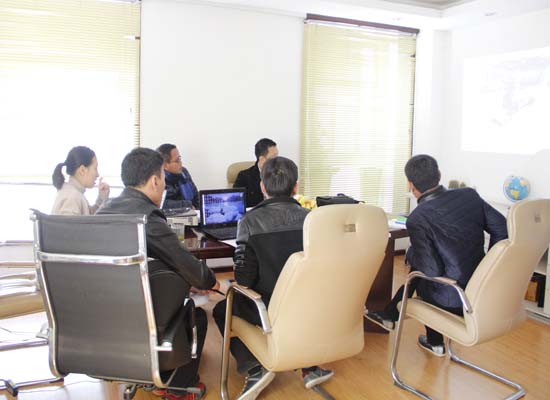泰國客戶來我公司考察棕櫚油設(shè)備