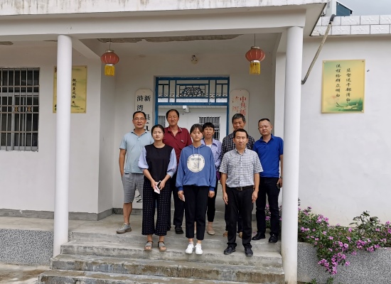 大愛善舉，心系貧困學子|河南東盈控股集團董事長暖心資助貧困大學生