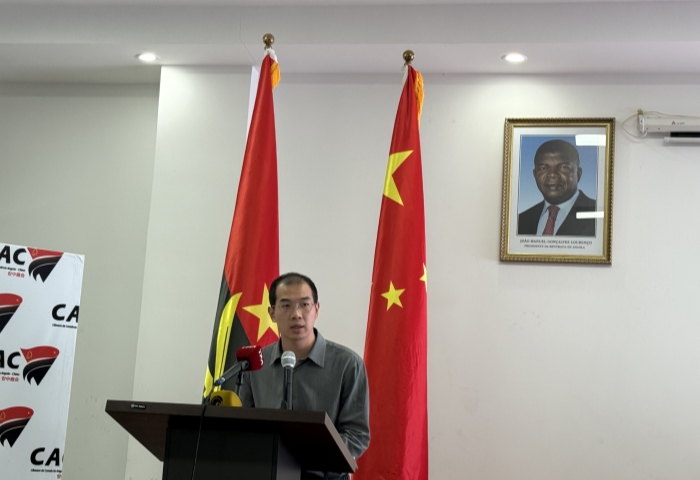 東盈控股有限公司代表發(fā)言.jpg